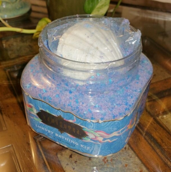 New Kama Sutra Treasure of the Sea Luxury Bath Sea Salts with Seashell Scoop - Picture 3 of 5